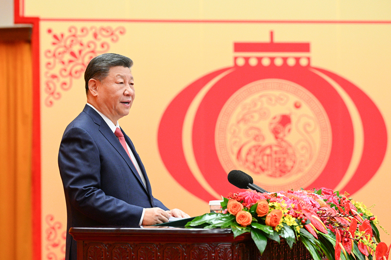 中共中央国务院举行春节团拜会 习近平发...